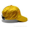Cappellino da baseball satinato giallo con logo da ricamo